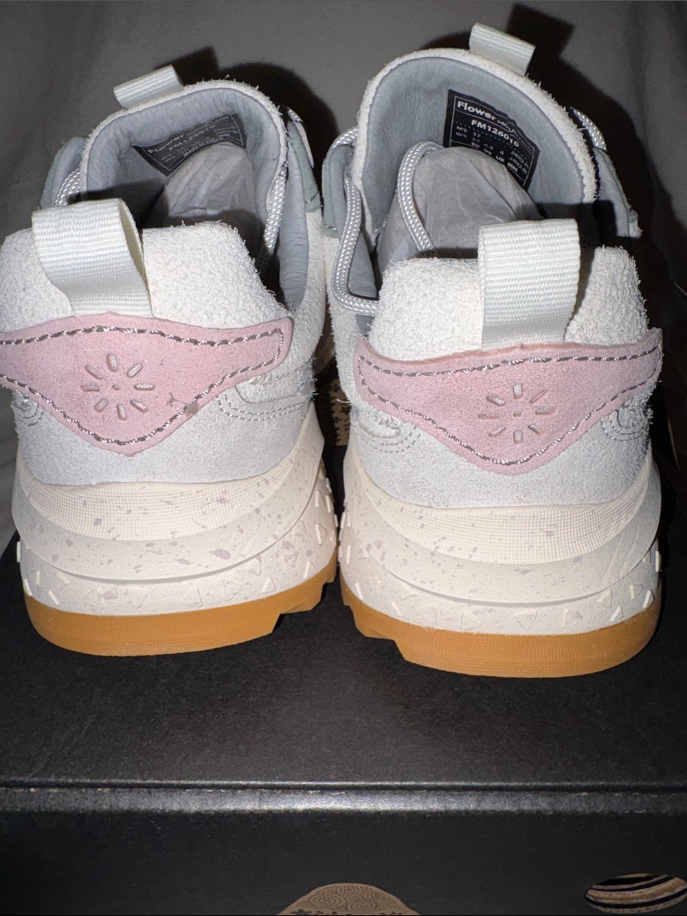 NWT Flower Mountain Wave Sneaker in White - Picture 11 of 16